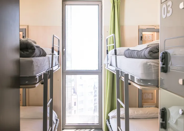 Urbany Hostel *