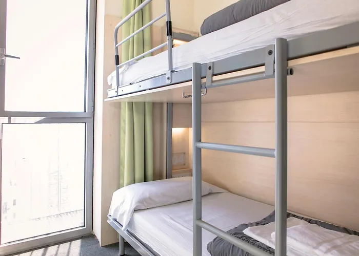Urbany Hostel *