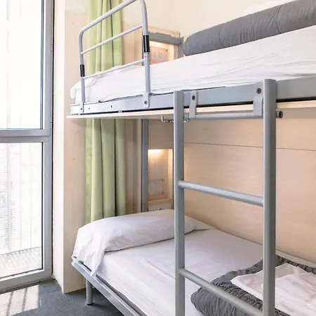 Urbany Hostel