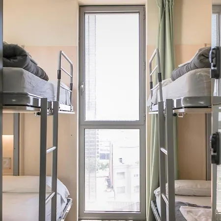 Urbany Hostel